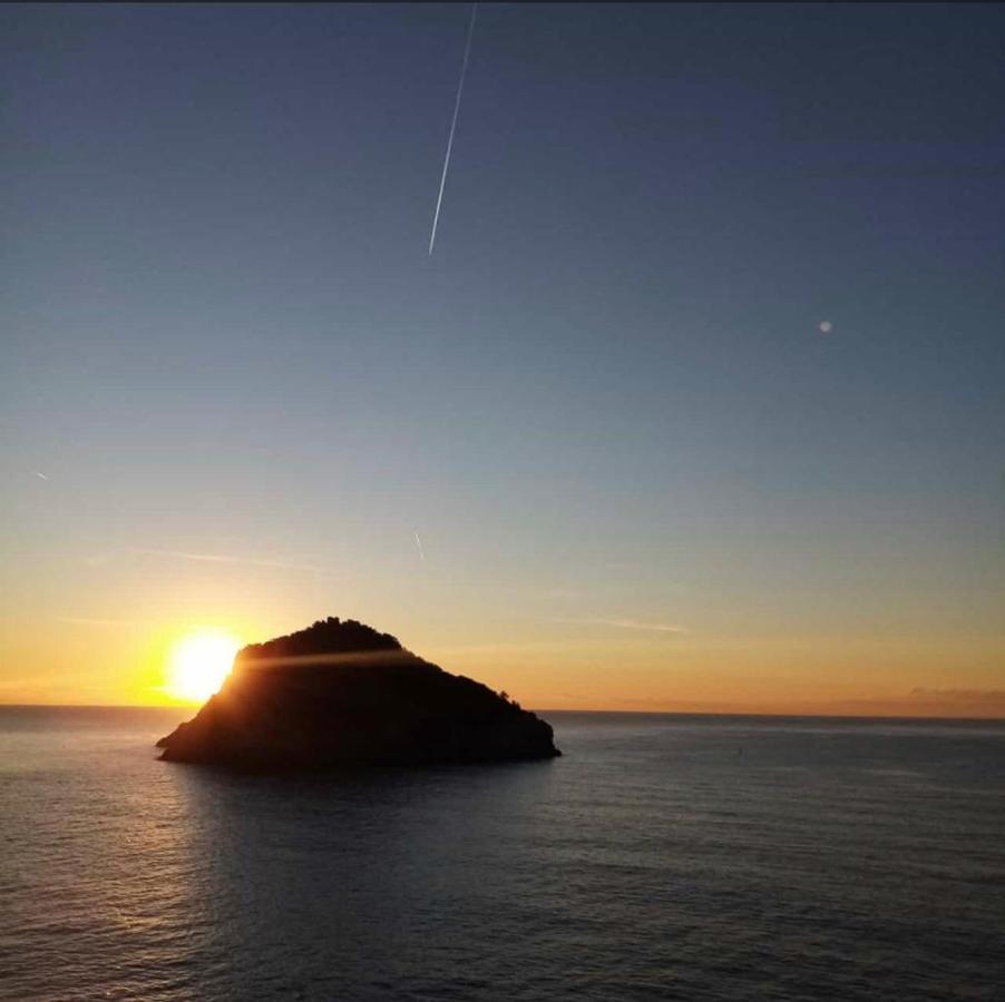 Una Finestra Sul Mare Home 2 Bergeggi Bagian luar foto
